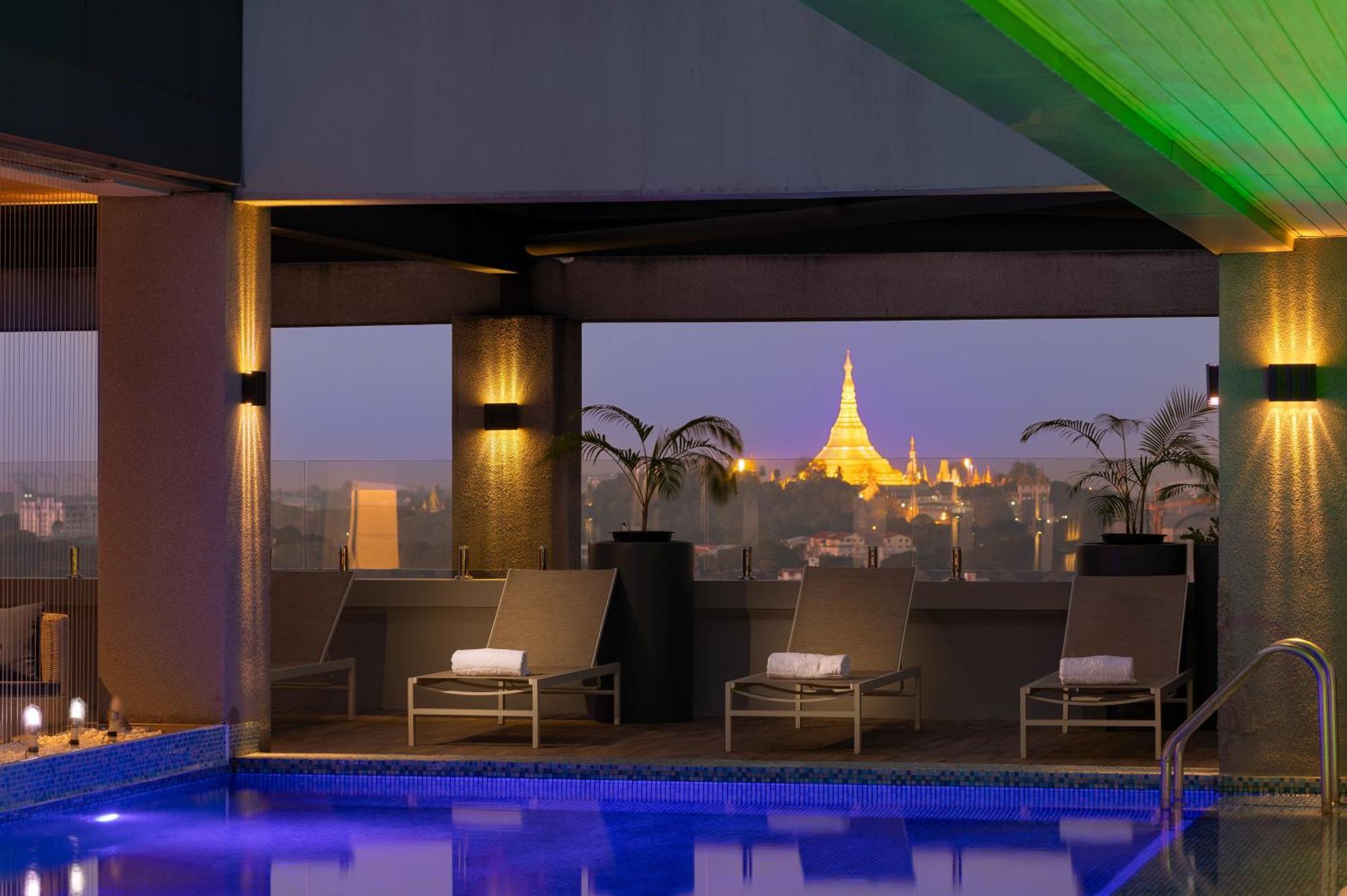 Yangon Thanlwin Hotel Bagian luar foto